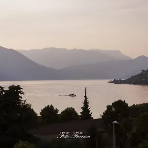 Casa vacanze Casa Vacanze Gli Ulivi Del Lago, Sale Marasino
