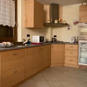 Appartamento Casa Lina S. Pietro, San Pietro (Berbenno di Valtellina)